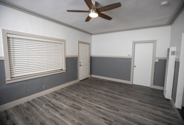 2525 #6 - Living Room2